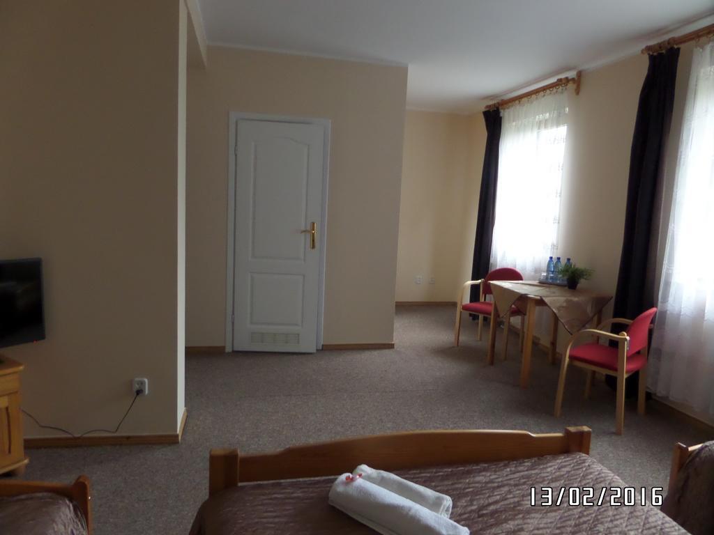 Willa Karis Warsaw Ngoại thất bức ảnh