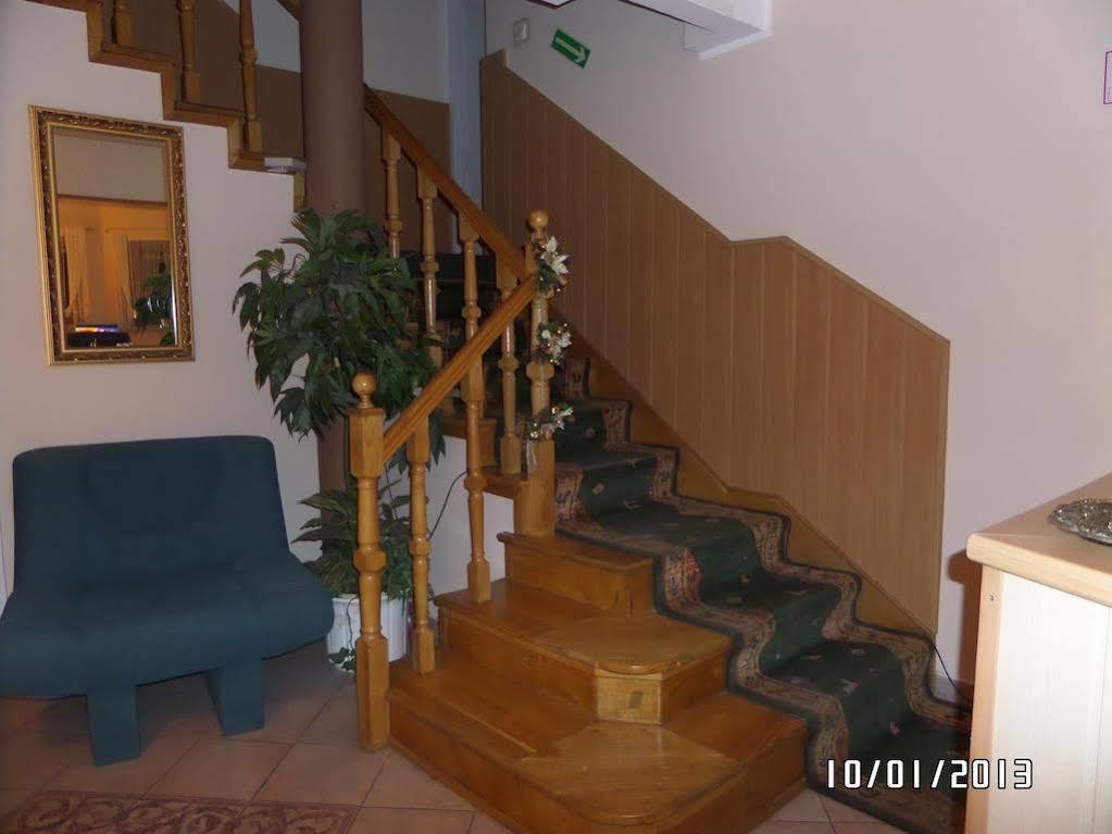 Willa Karis Warsaw Ngoại thất bức ảnh